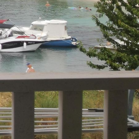 Apartment Croatika On The Beach Trogir Bagian luar foto