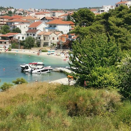 Apartment Croatika On The Beach Trogir Bagian luar foto