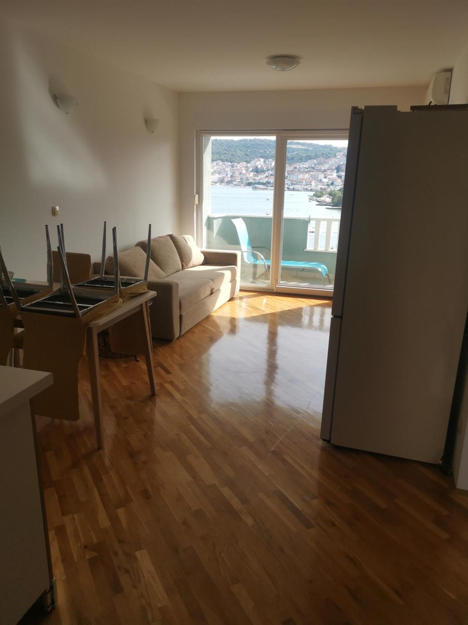 Apartment Croatika On The Beach Trogir Bagian luar foto